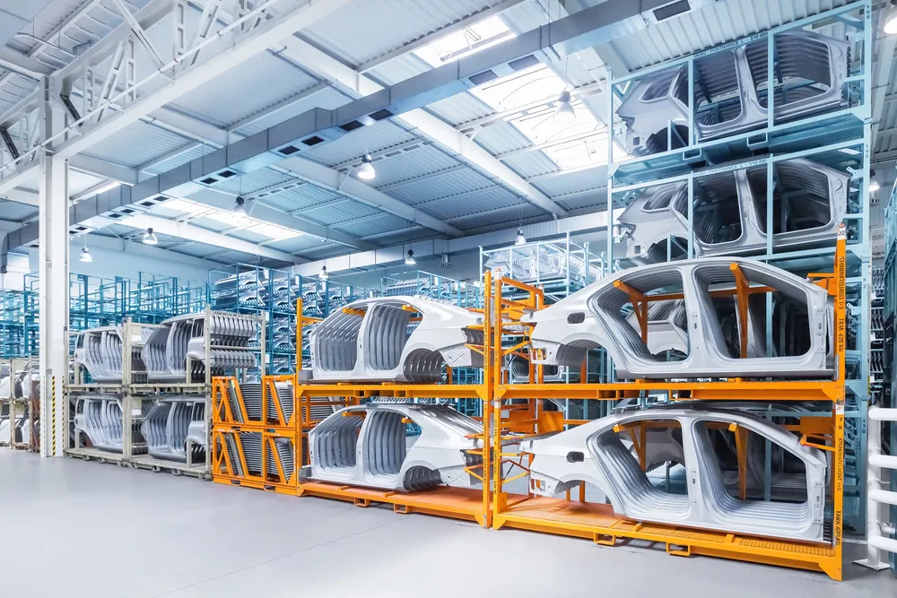 توريد قطع غيار السيارات والمعدات الثقيلة